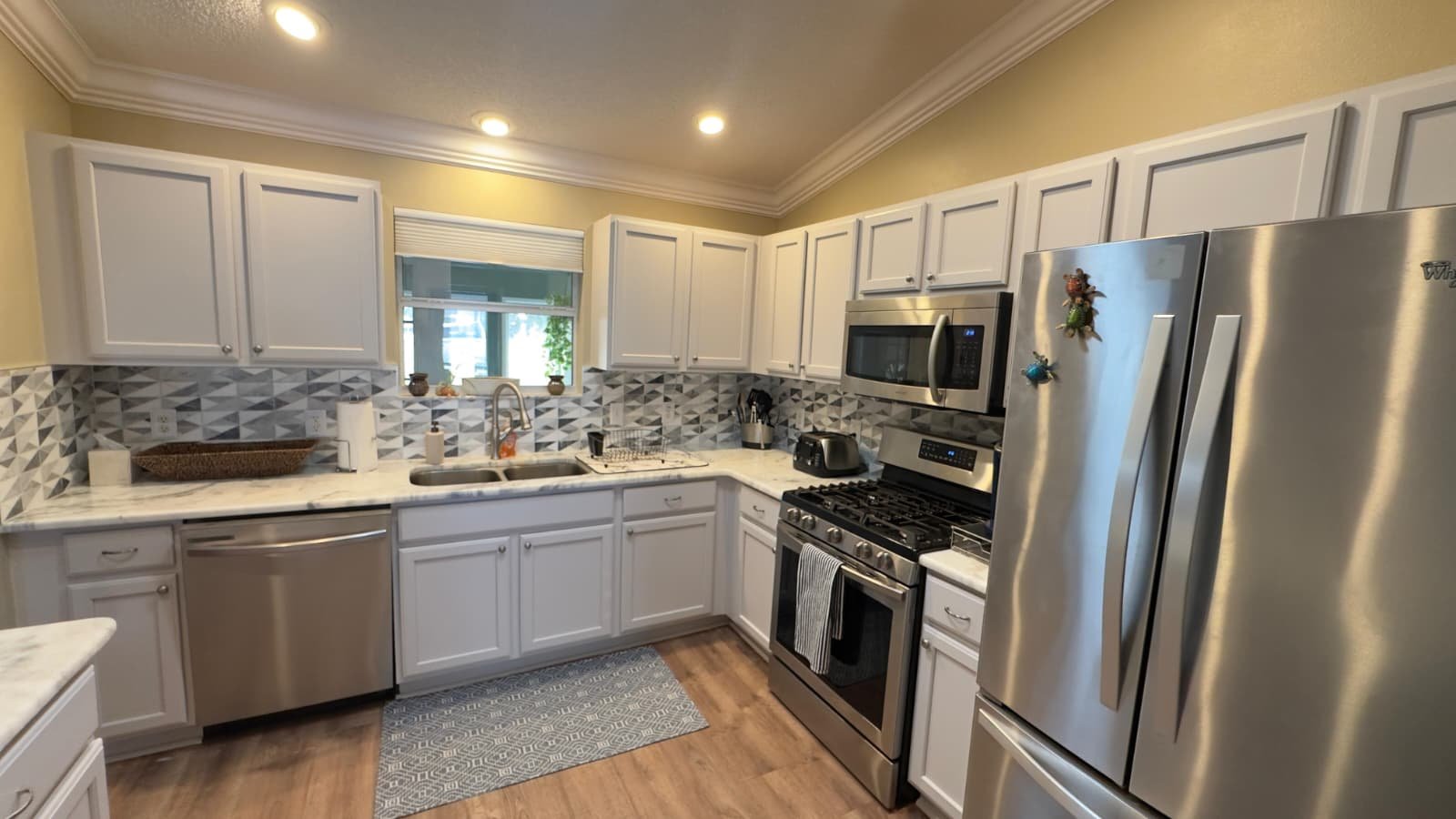 Professional kitchen cabinet refinishing